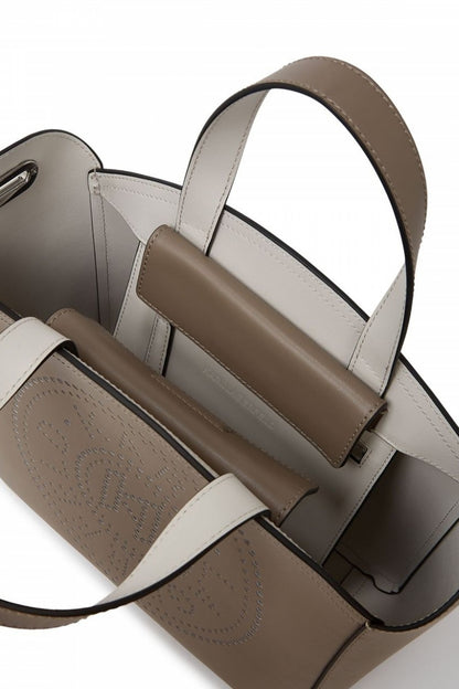 KARL LAGERFELD CIRCLE SM TOTE PERFO en color ASGREY  (3)