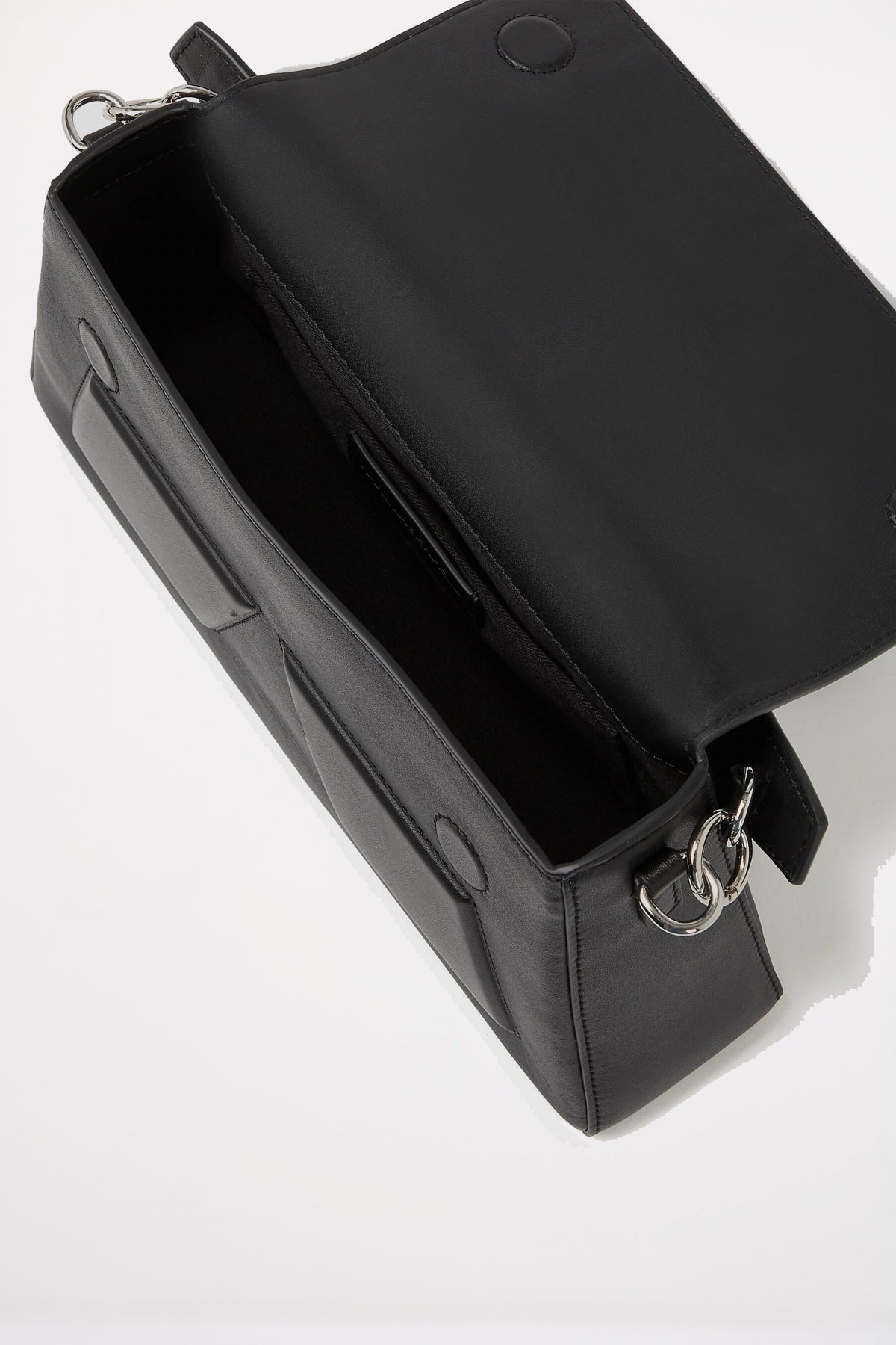 KARL LAGERFELD IKON K SOFT SHOULDER en color BLACK  (3)