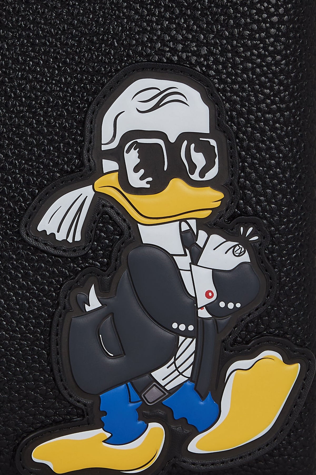 KARL LAGERFELD KL X DISNEY POUCH en color BLACK  (4)