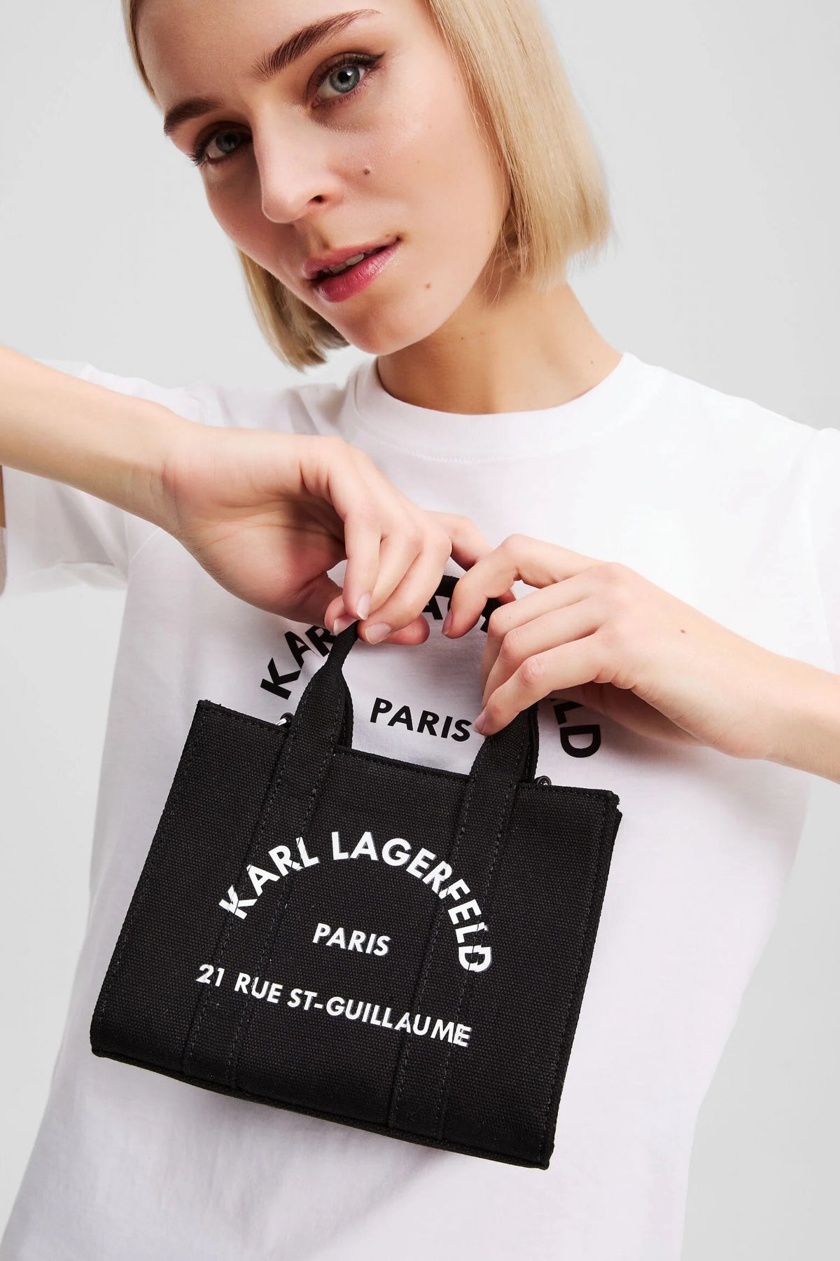 KARL LAGERFELD K RSG SQUARE MINI E  en color BLACK  (4)
