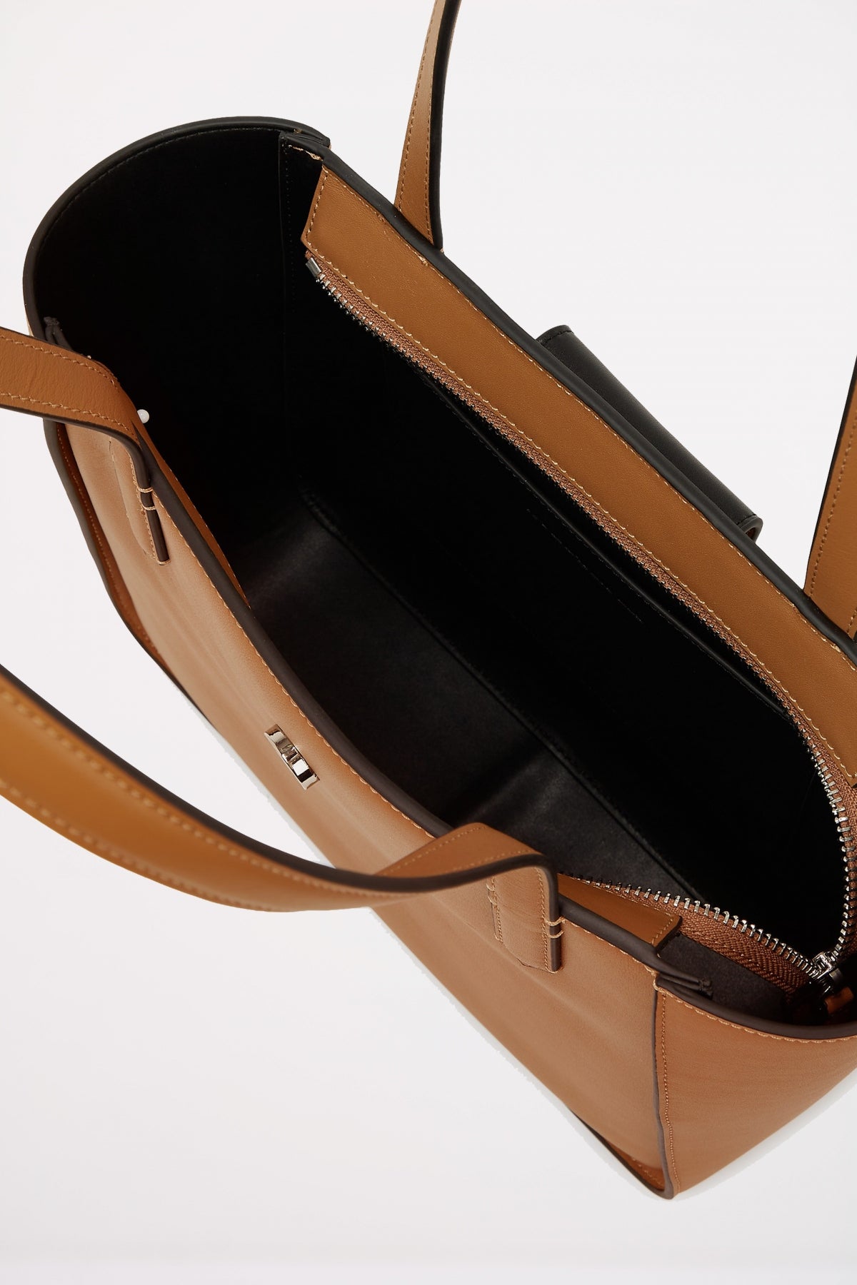 KARL LAGERFELD  K SIGNATURE SM TOTE en color CARAMEL  (3)