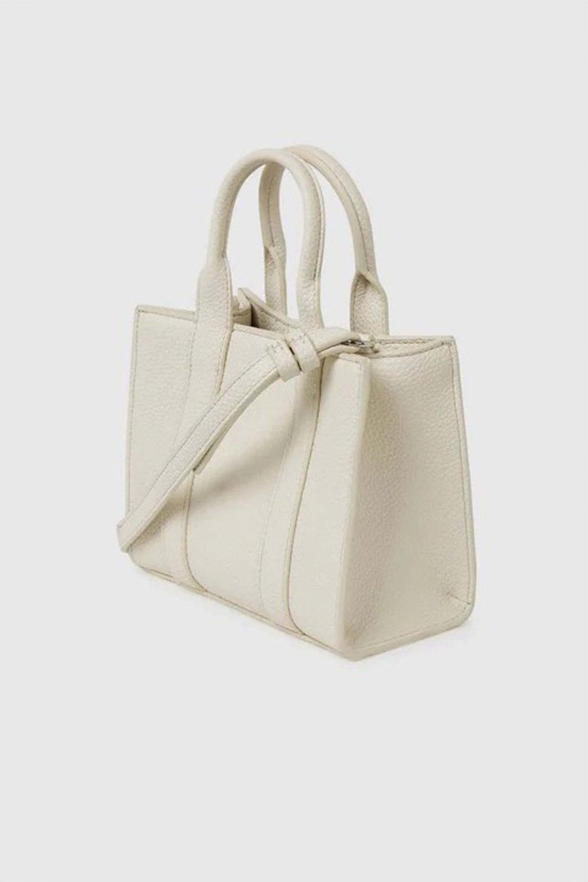 KARL LAGERFELD  MN SQUARE TOTE PEB  en color OFFWHT  (2)