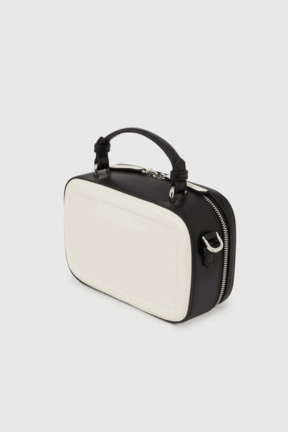 KARL LAGERFELD K/AUTOGRAPH SM TPH C en color BCKWHT  (2)