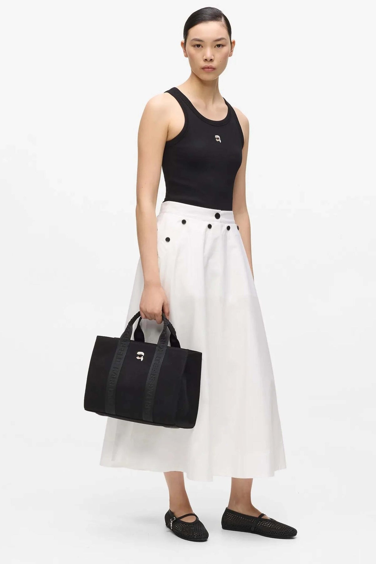 KARL LAGERFELD IKON PIN SQUARE MD T en color BLACK  (1)