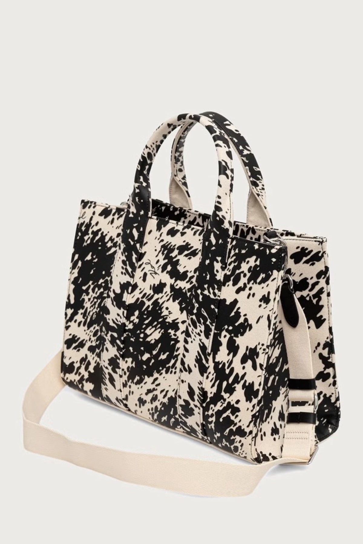 KARL LAGERFELD BW JOURNEE A L en color A  (3)
