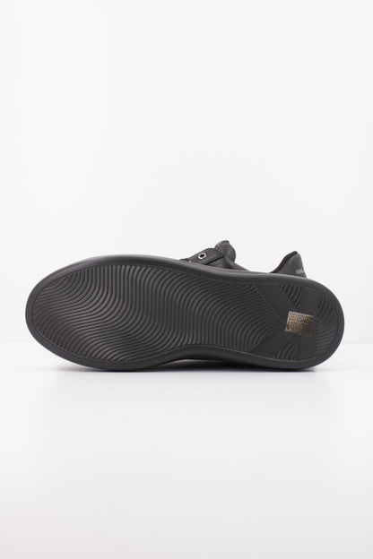 KARL LAGERFELD KAPRI MENS LO LACE L en color XBLK  (5)