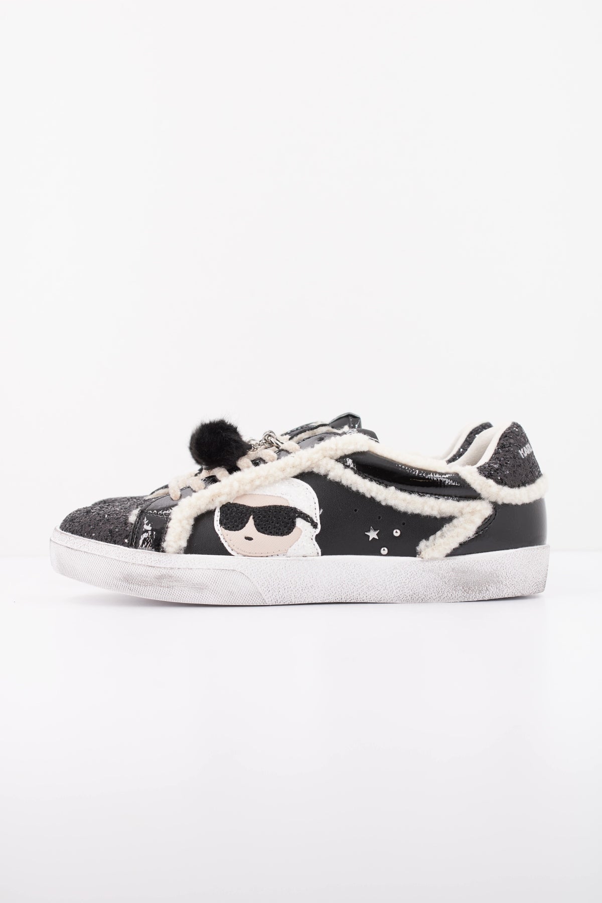 KARL LAGERFELD SKOOL IKONIC PEEP LI en color BLK  (1)