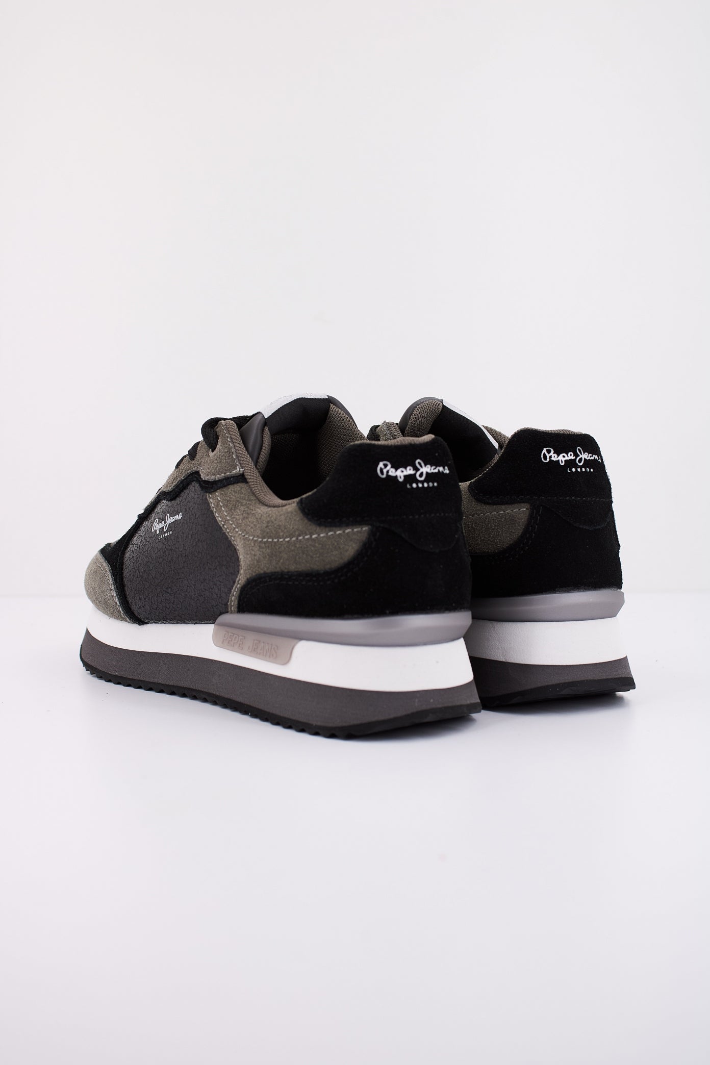 PEPE JEANS RUSPER STARS en color BLACK  (4)