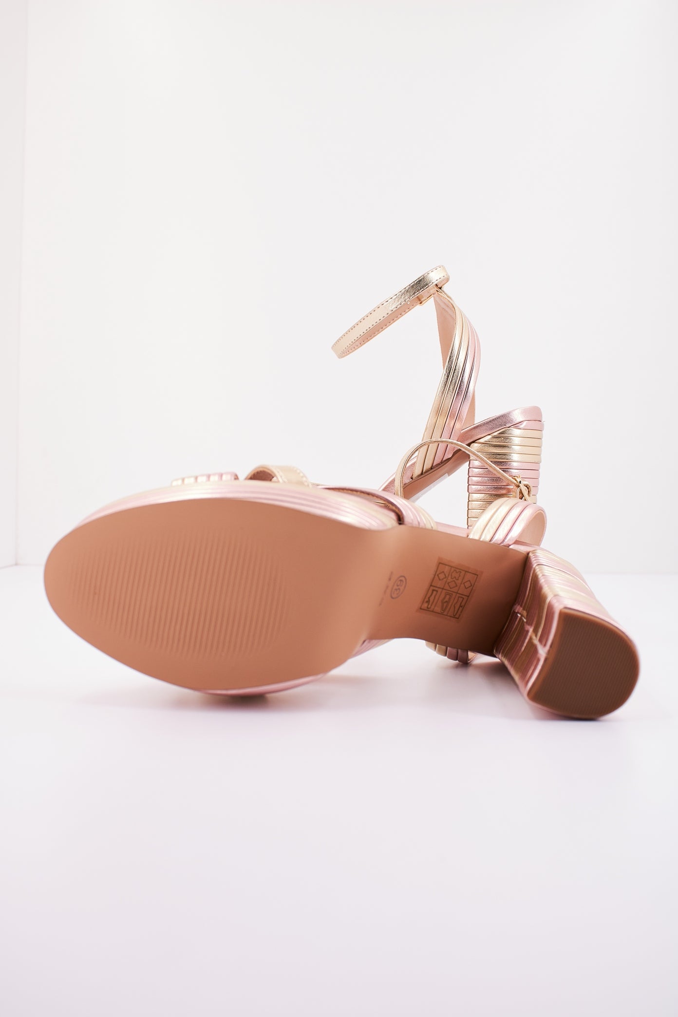 EXÉ OPHELIA  en color METALICPI  (4)