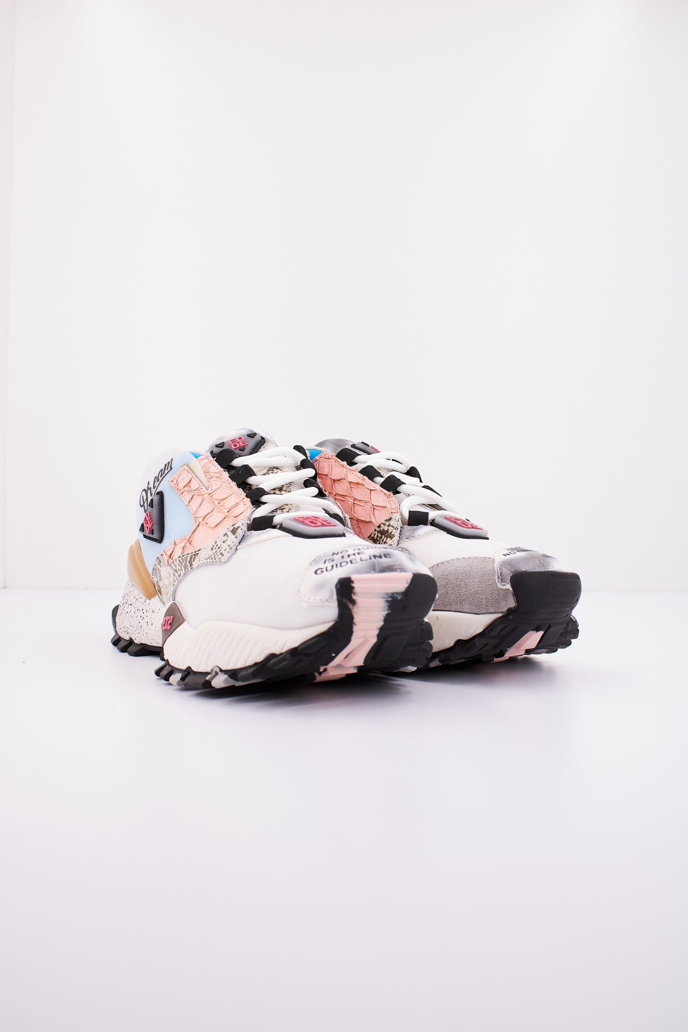 EXÉ  E en color WHITEPINK  (2)