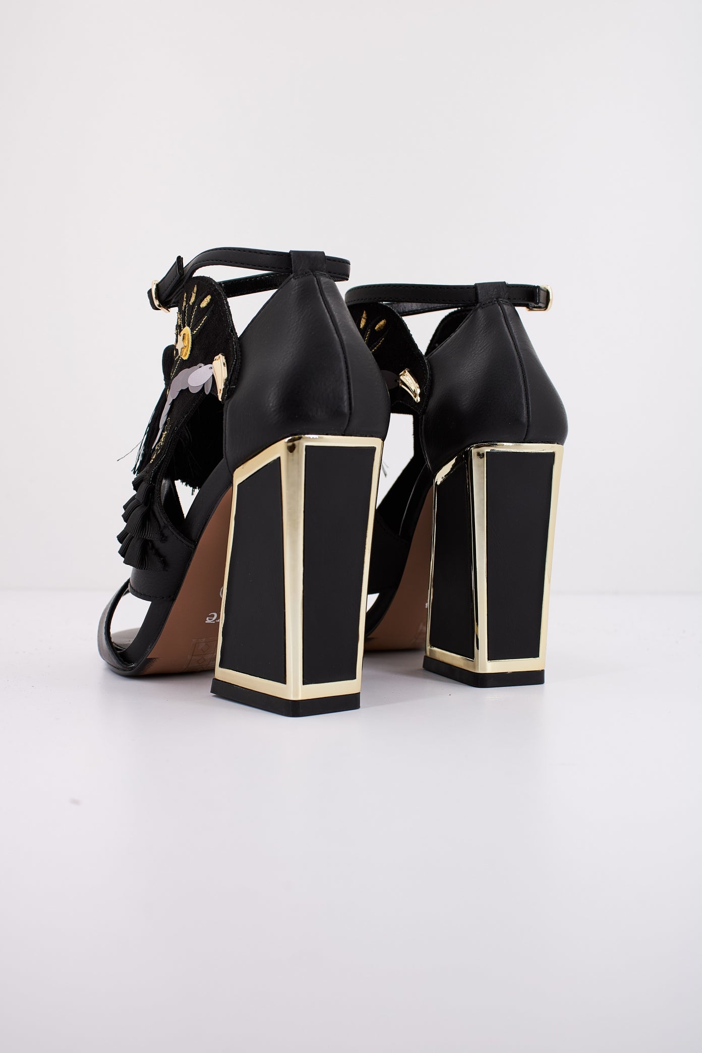 EXÉ DOMINIC  en color PUBLACK  (3)