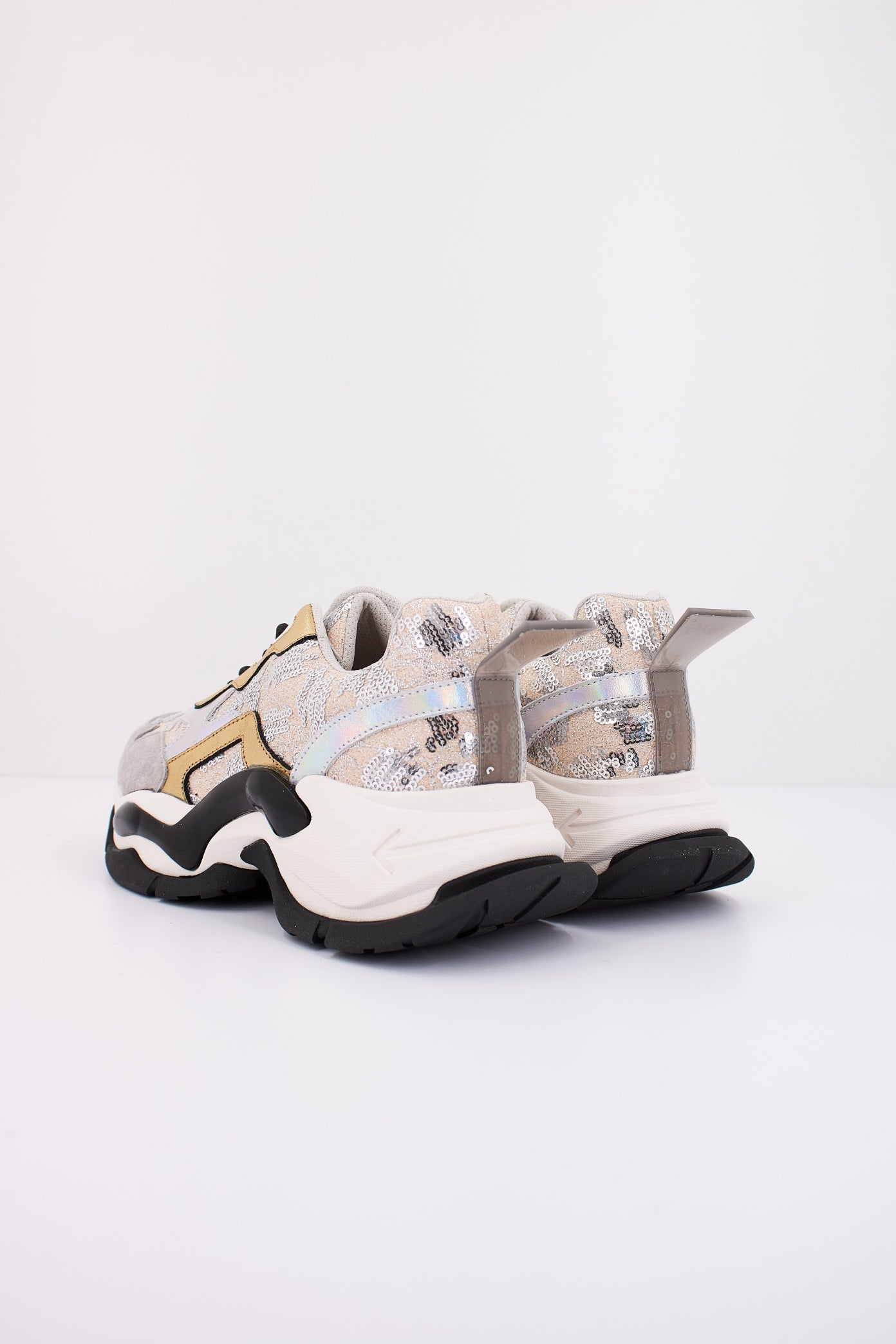 EXÉ  E en color GRYGLD  (4)