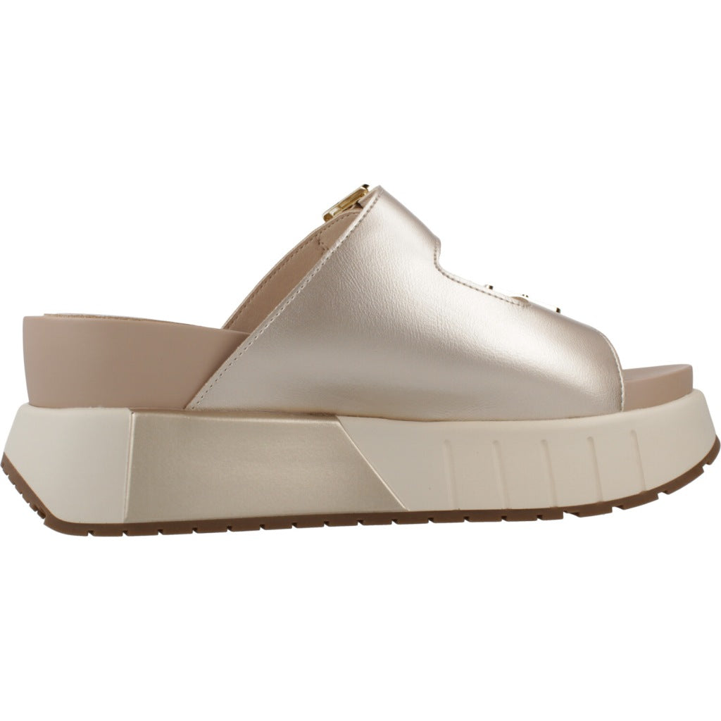 EXÉ OLIVIA  en color GLDWHT  (4)