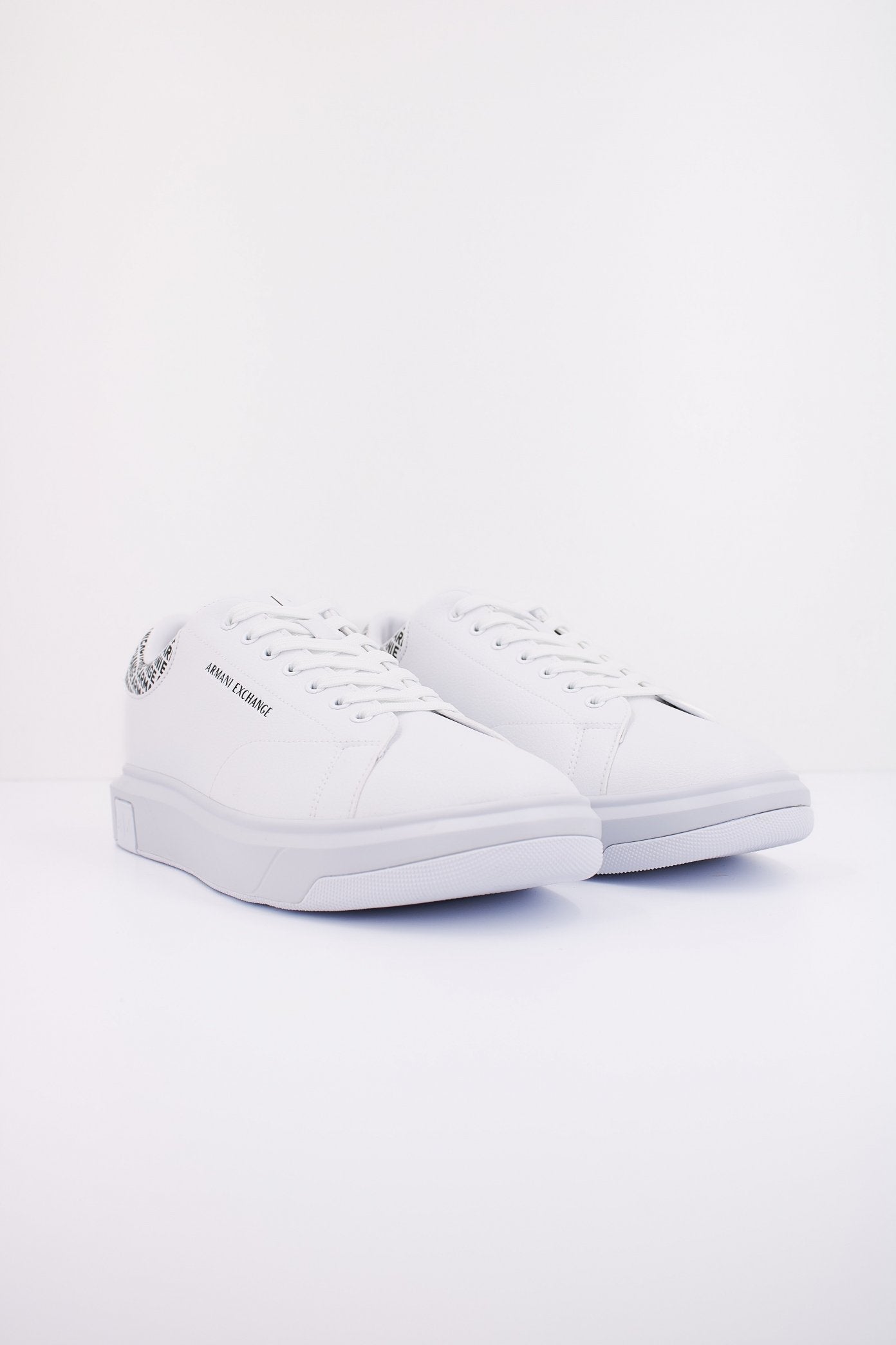 ARMANI EXCHANGE XUX XV  en color K  (2)