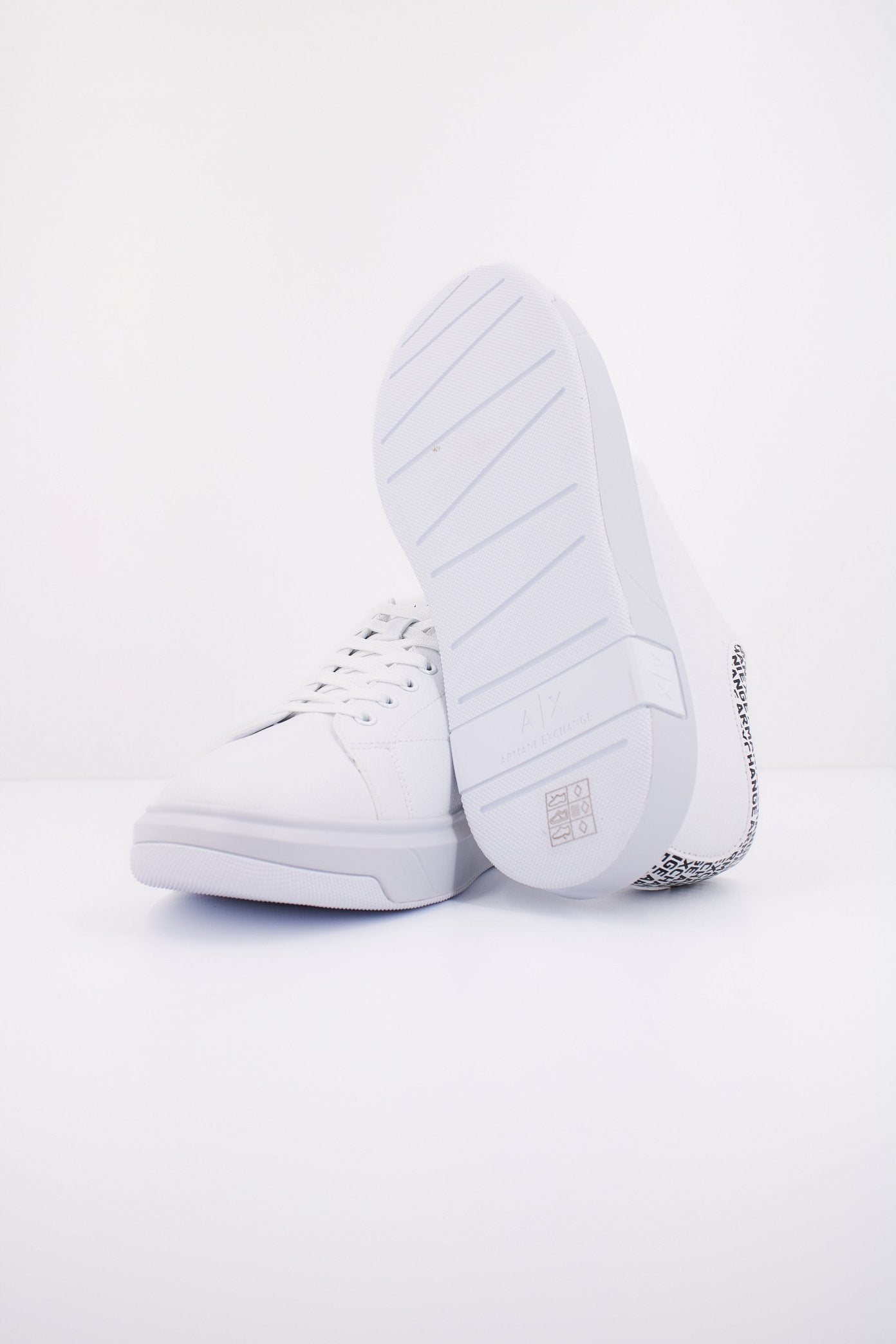 ARMANI EXCHANGE XUX XV  en color K  (5)