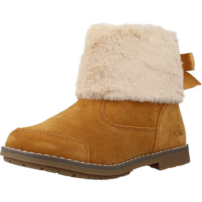 SOFIA PERALTA   en color CAMEL  (1)