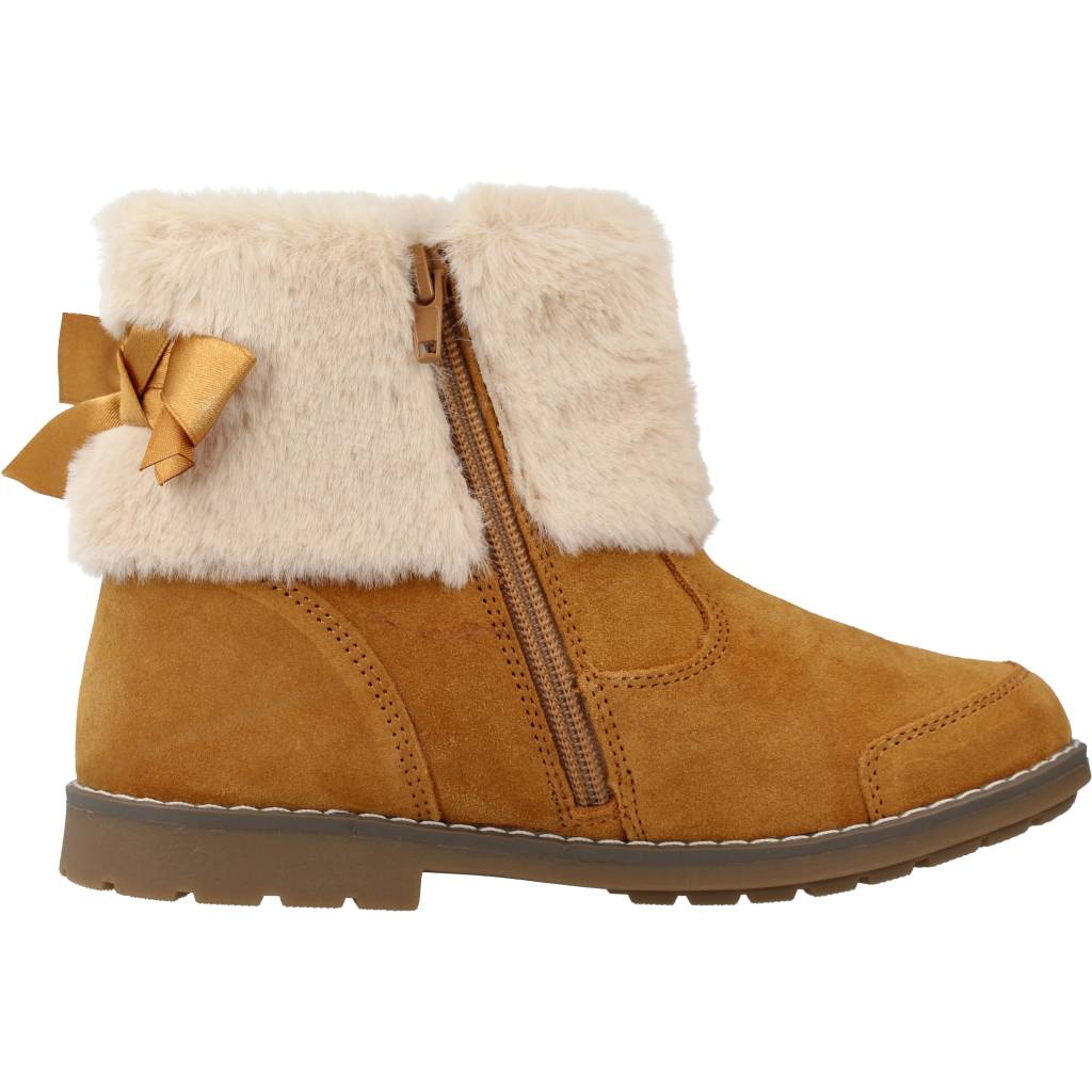 SOFIA PERALTA   en color CAMEL  (4)