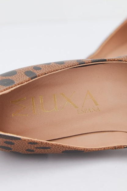 MIUXA ZEORA en color CUERO  (4)