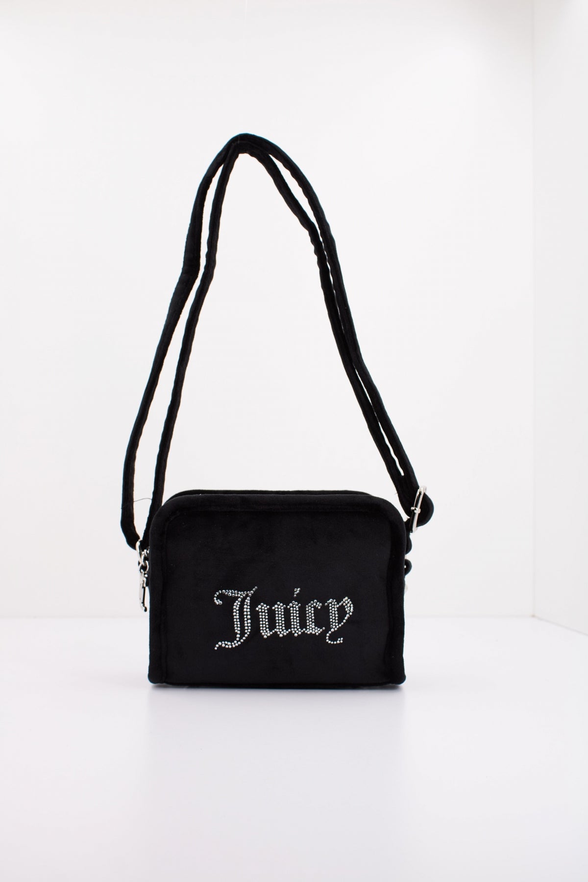 JUICY COUTURE  KIMBERLY CROSSBODY en color BLACK  (1)