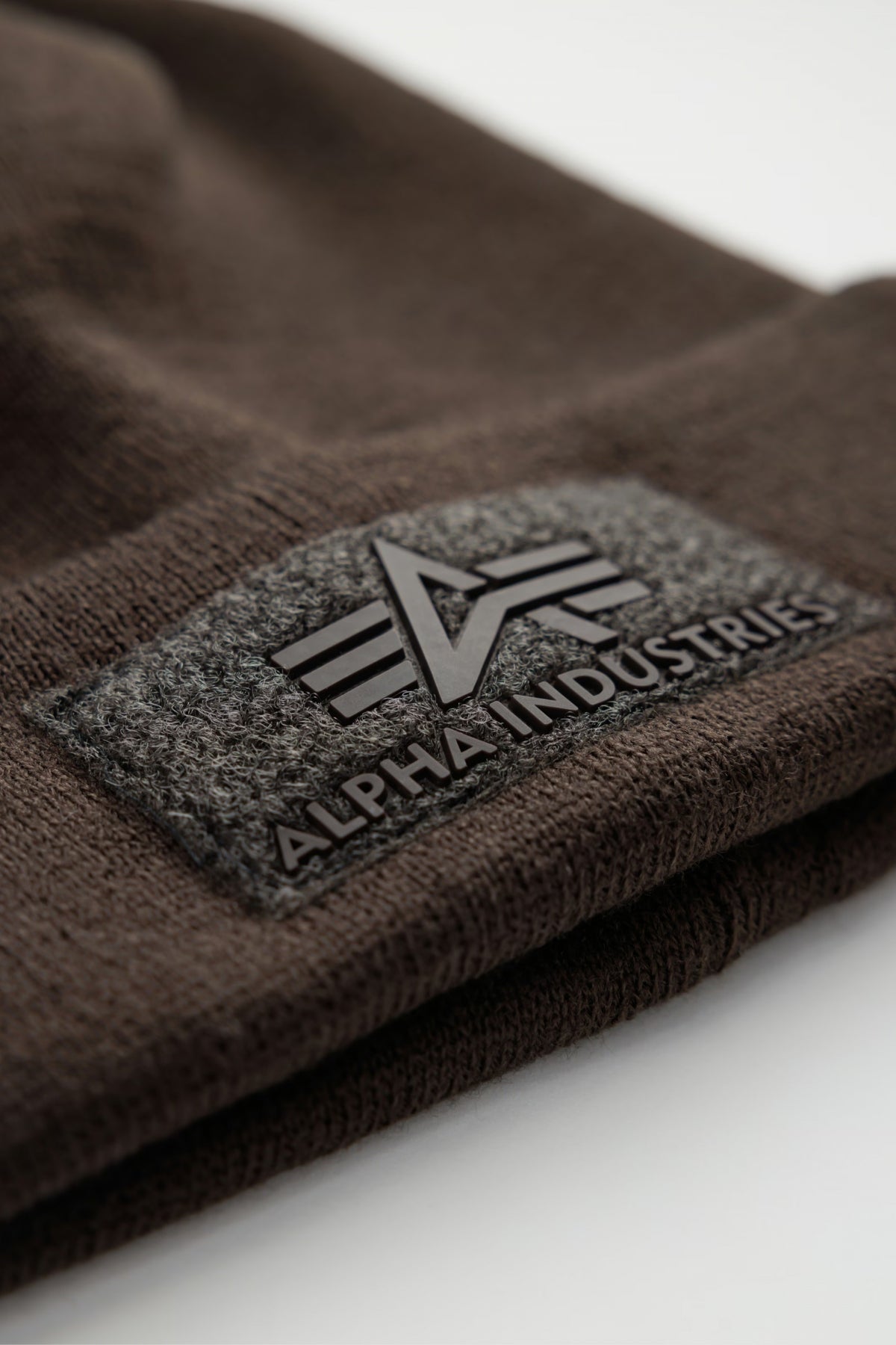 ALPHA INDUSTRIES VLC BEANIE en color HNTRBRW  (3)