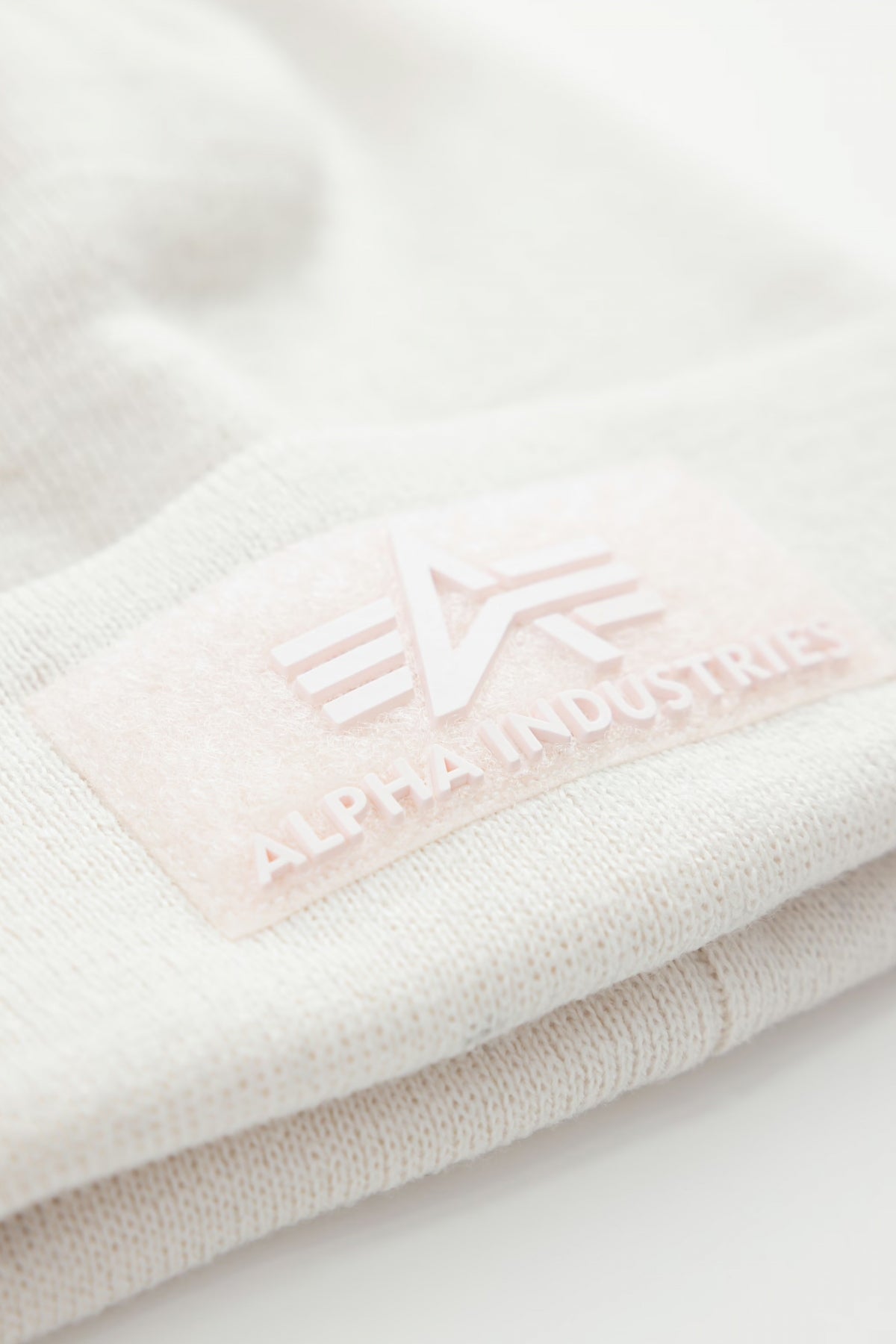 ALPHA INDUSTRIES VLC BEANIE en color STRMWHT  (3)