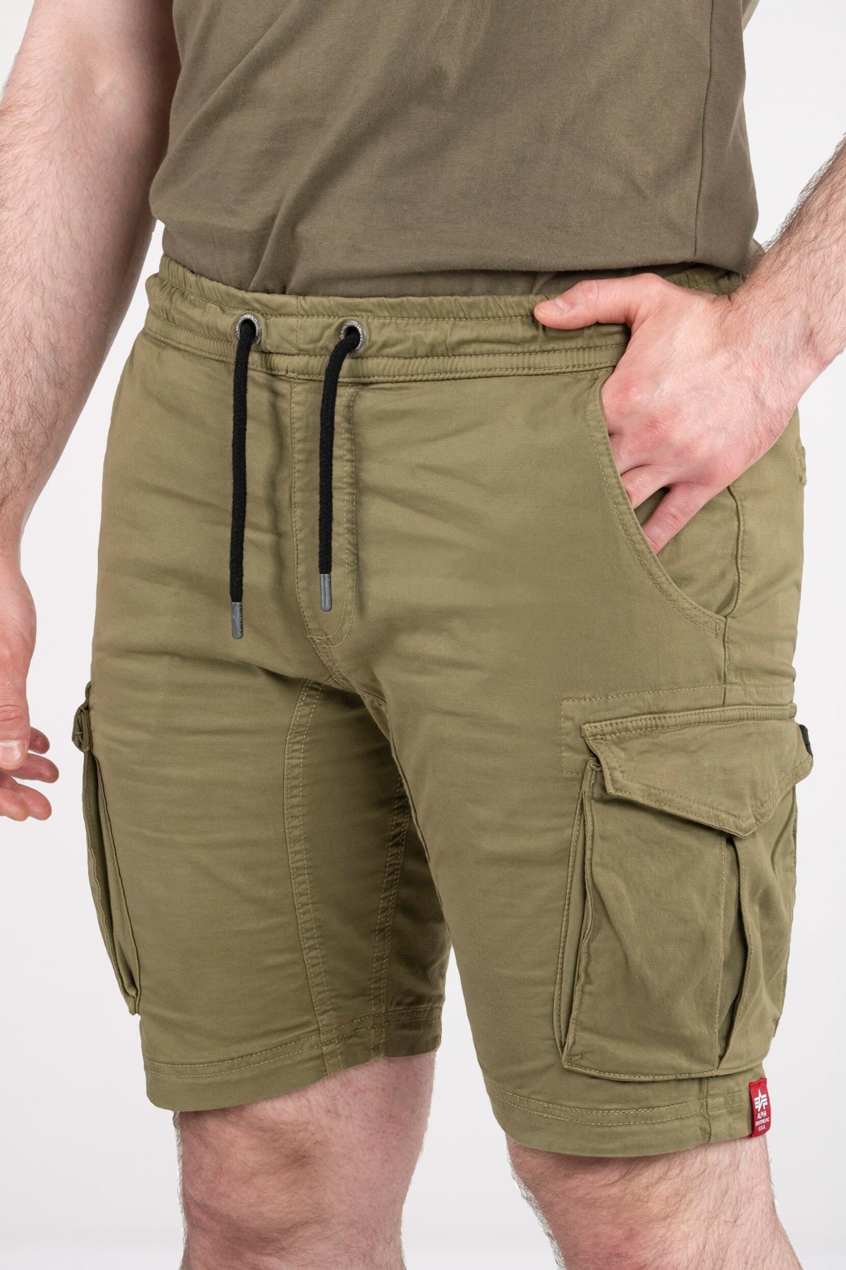 ALPHA INDUSTRIES  en color OLIVE  (1)