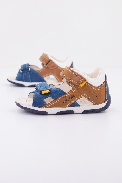 GEOX  TAPUZ BOY A en color CGF  (2)