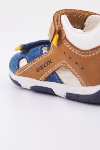 GEOX  TAPUZ BOY A en color CGF  (4)