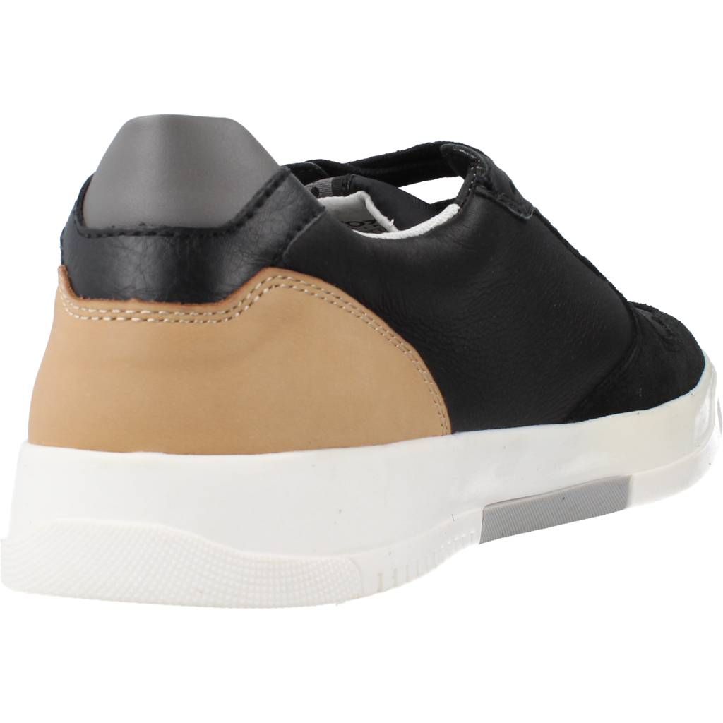 GEOX  U SEGNALE B en color C  (3)