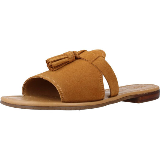 GEOX DLXD  en color C  (1)