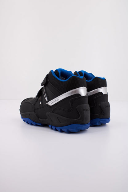 GEOX J NEW SAVAGE BOY B A en color C  (4)