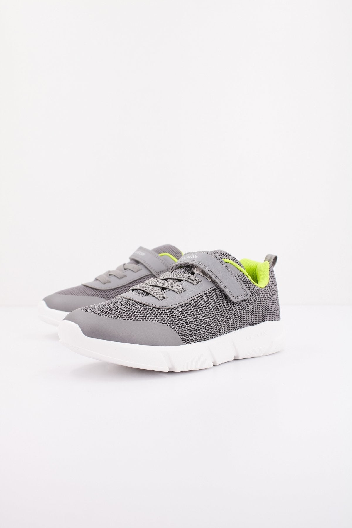 GEOX J ARIL en color C  (2)