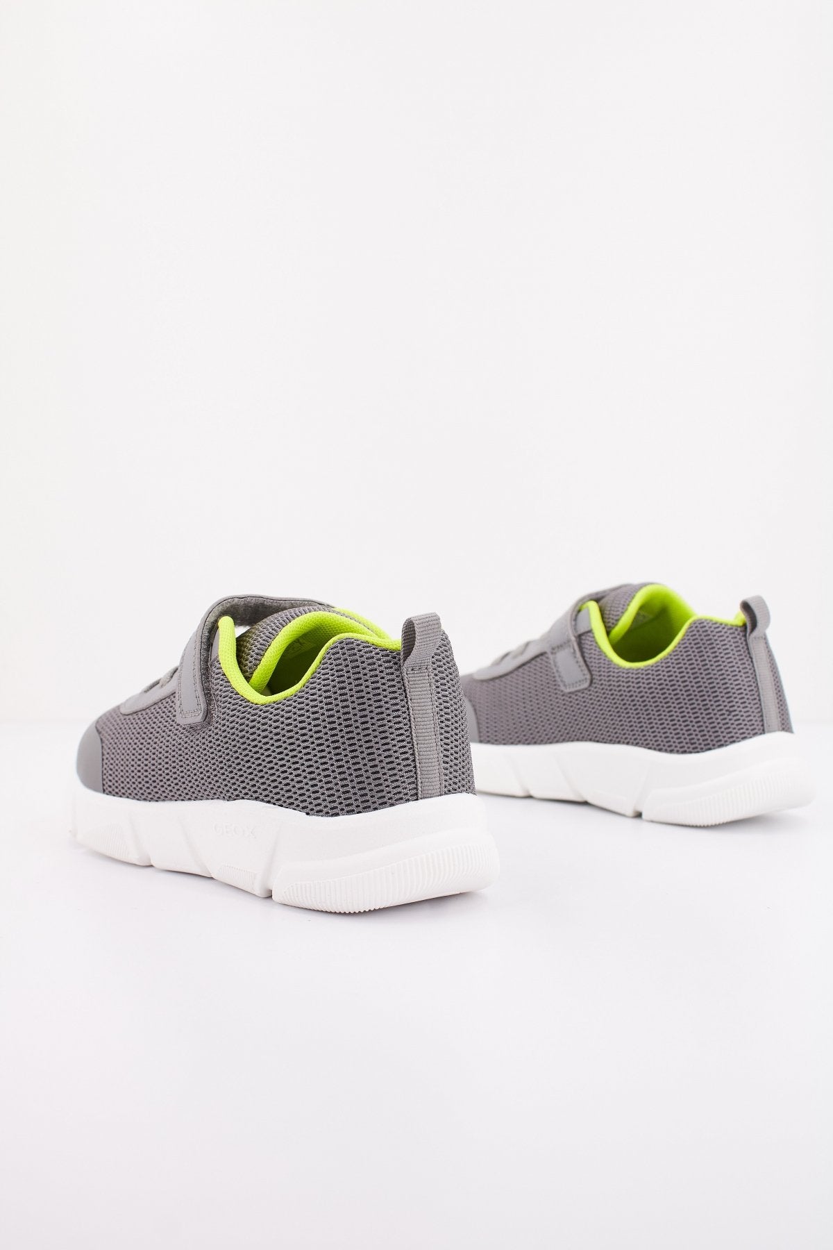 GEOX J ARIL en color C  (3)