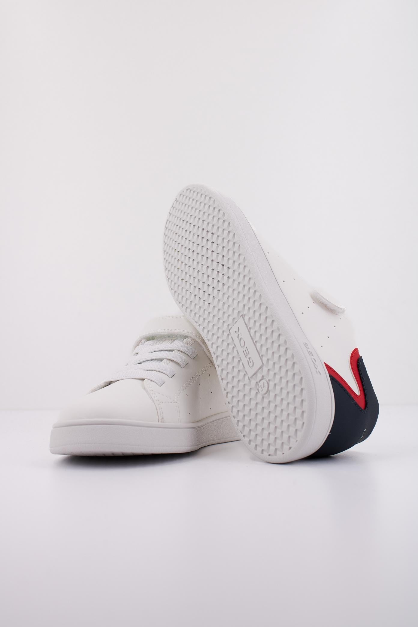 GEOX J ECLYPER BOY en color C  (5)
