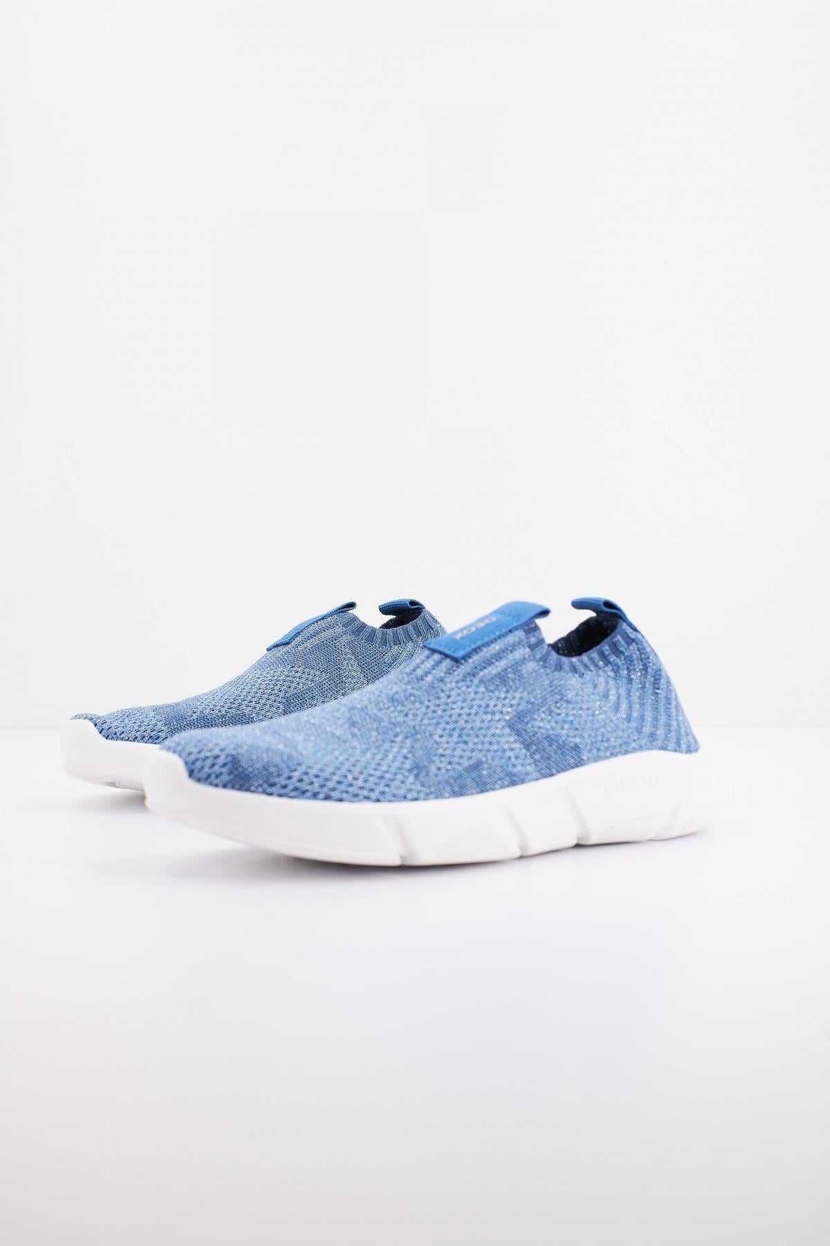 GEOX  J ARIL GIRL en color C  (2)