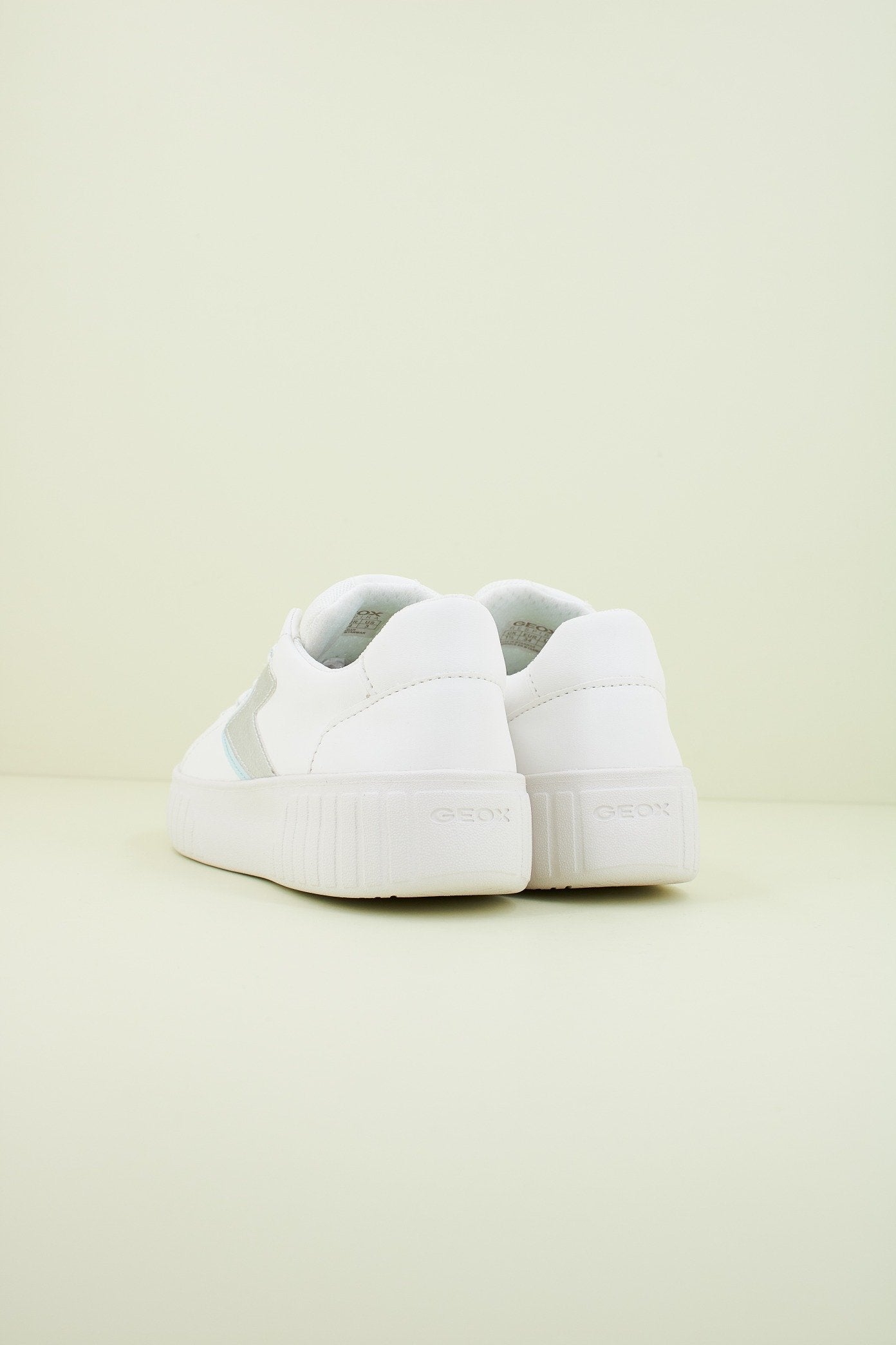 GEOX J MIKIROSHI A en color C  (3)