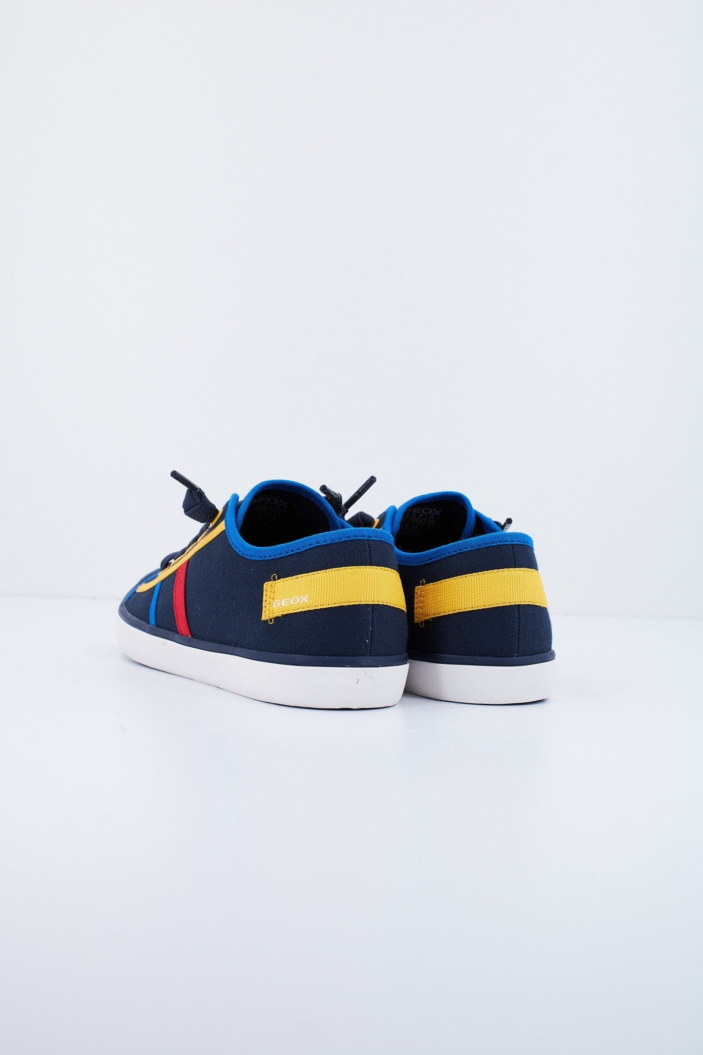 GEOX J GISLI B en color C  (3)