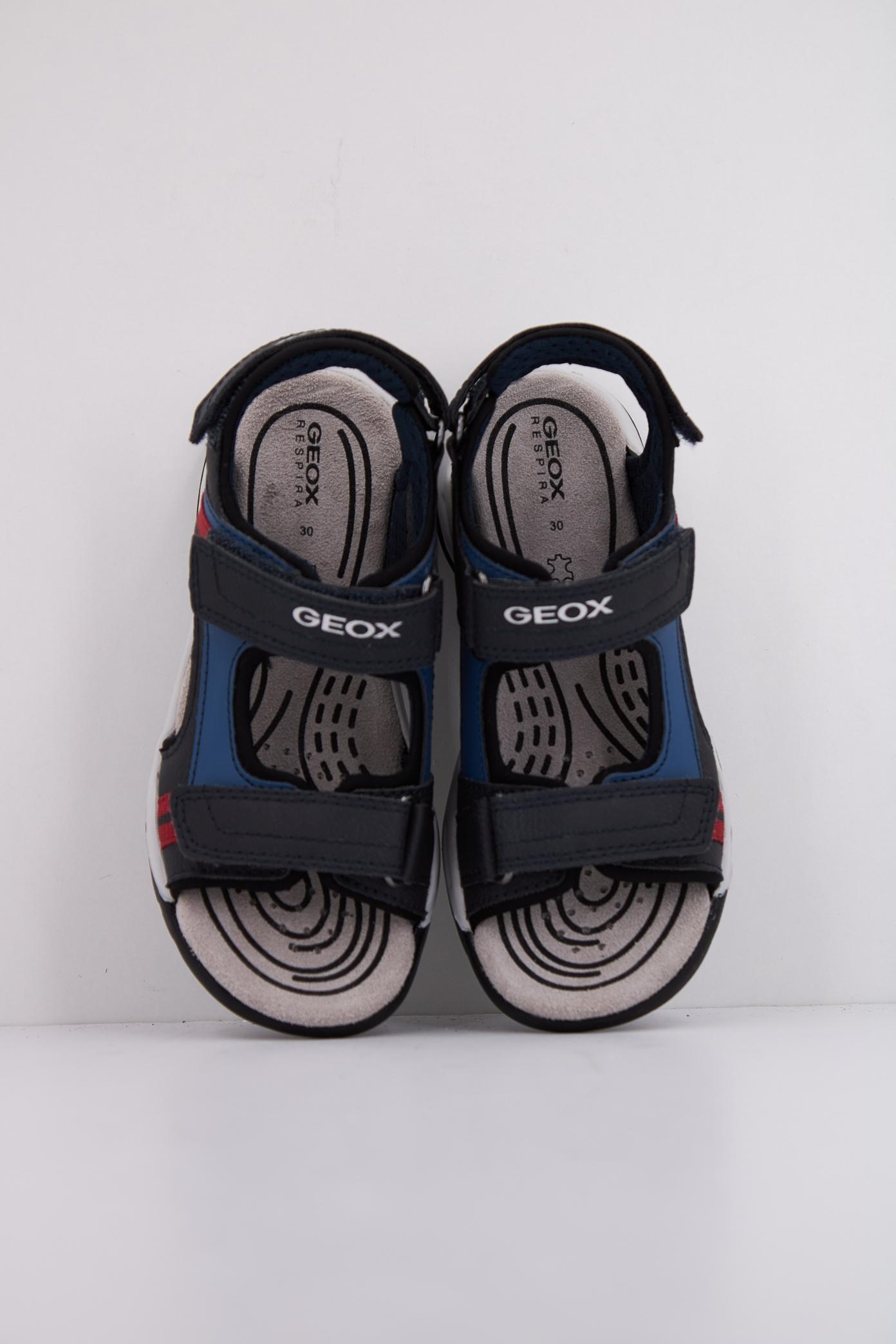 GEOX J BOREALIS BOY en color C  (3)