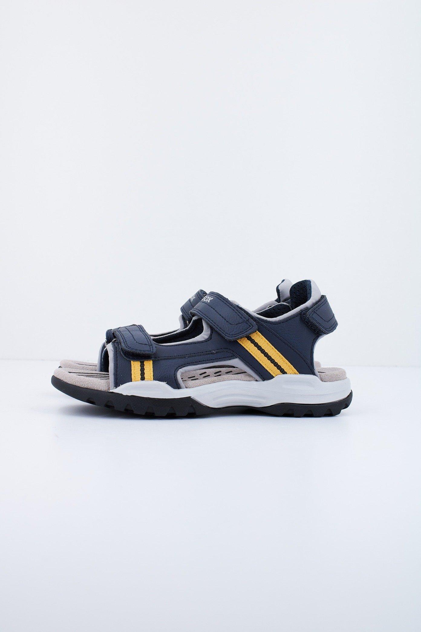 GEOX J BOREALIS B en color C  (1)