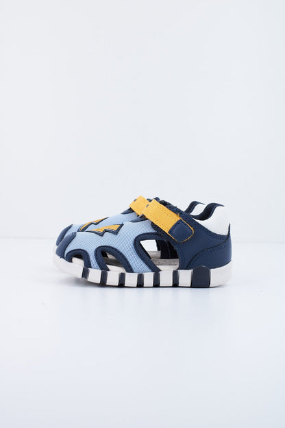 GEOX B SANDAL IUPIDOO B en color CBV  (1)