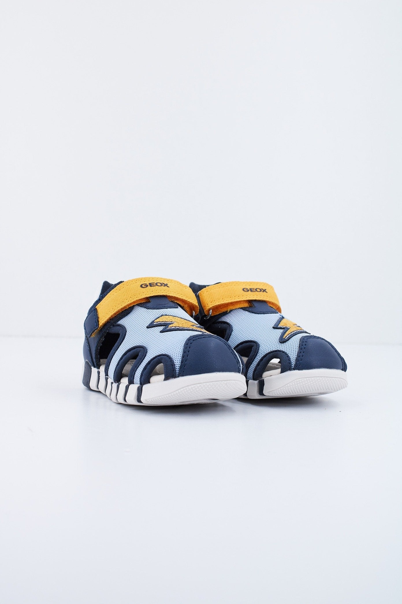 GEOX B SANDAL IUPIDOO B en color CBV  (2)