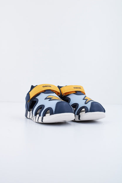GEOX B SANDAL IUPIDOO B en color CBV  (2)