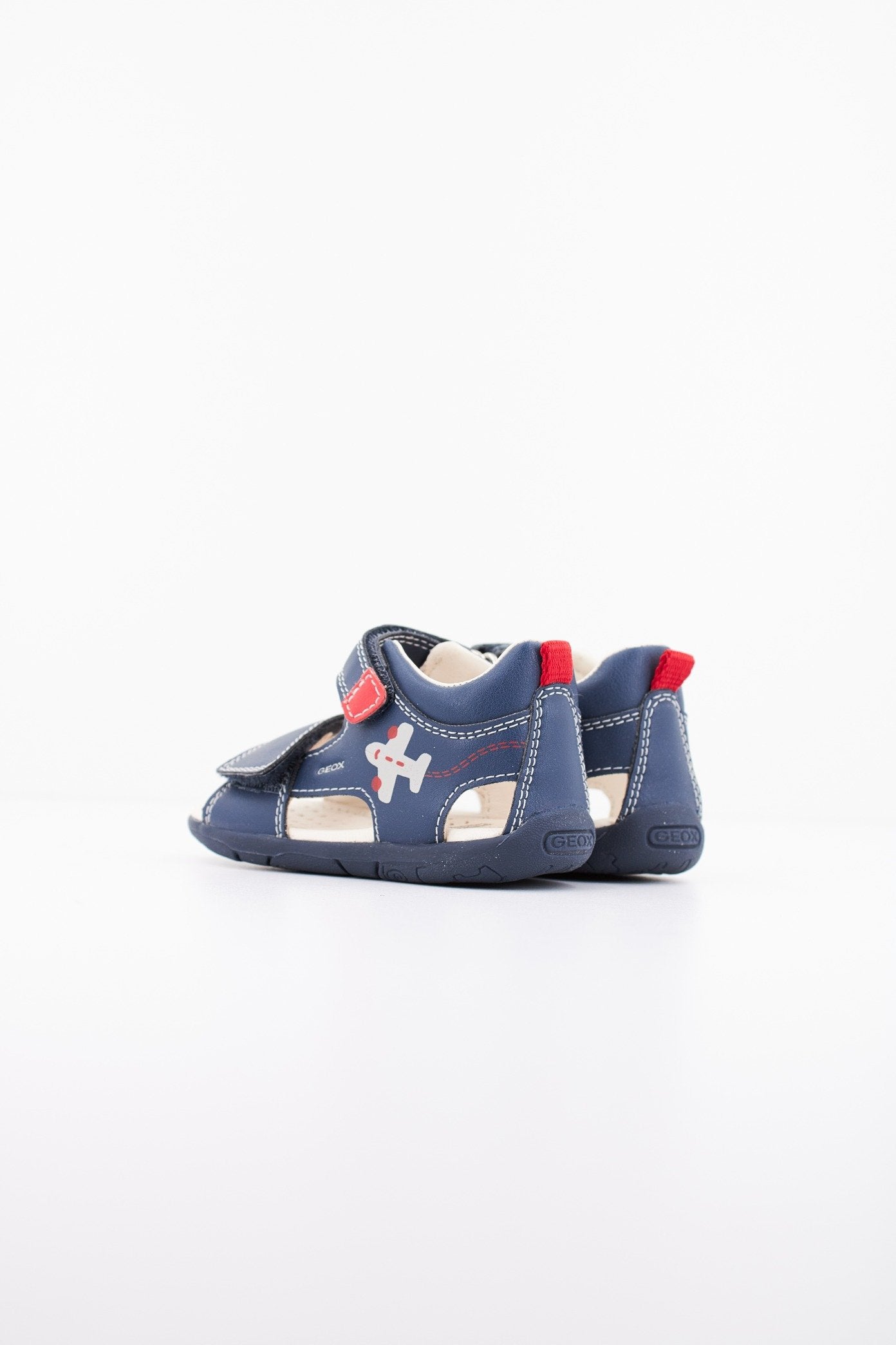 GEOX B SANDAL TAPUZ BOY en color C  (2)