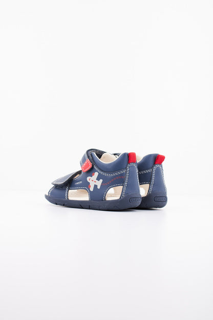 GEOX B SANDAL TAPUZ BOY en color C  (2)