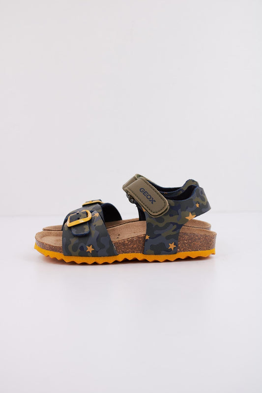 GEOX B SANDAL CHALKI BOY en color C  (1)
