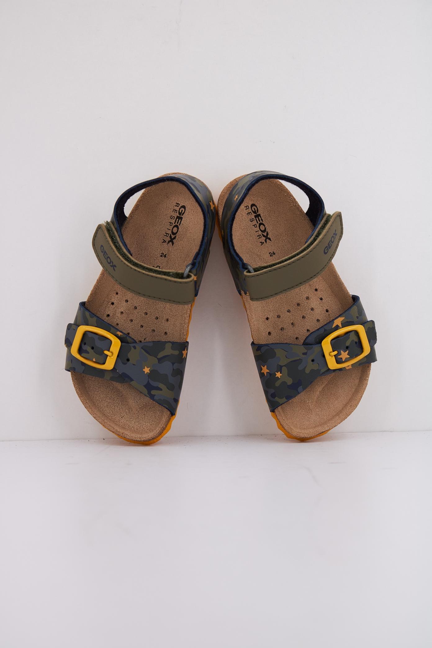GEOX B SANDAL CHALKI BOY en color C  (3)
