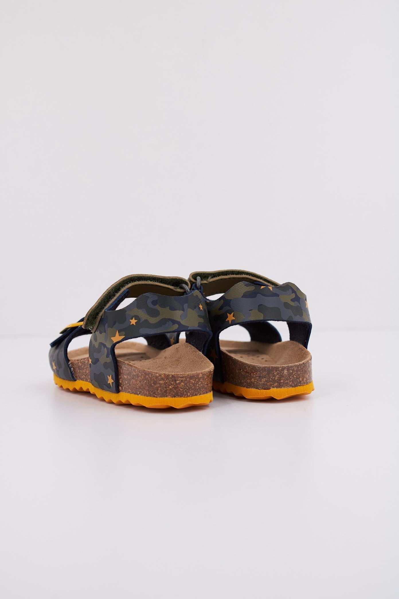 GEOX B SANDAL CHALKI BOY en color C  (4)