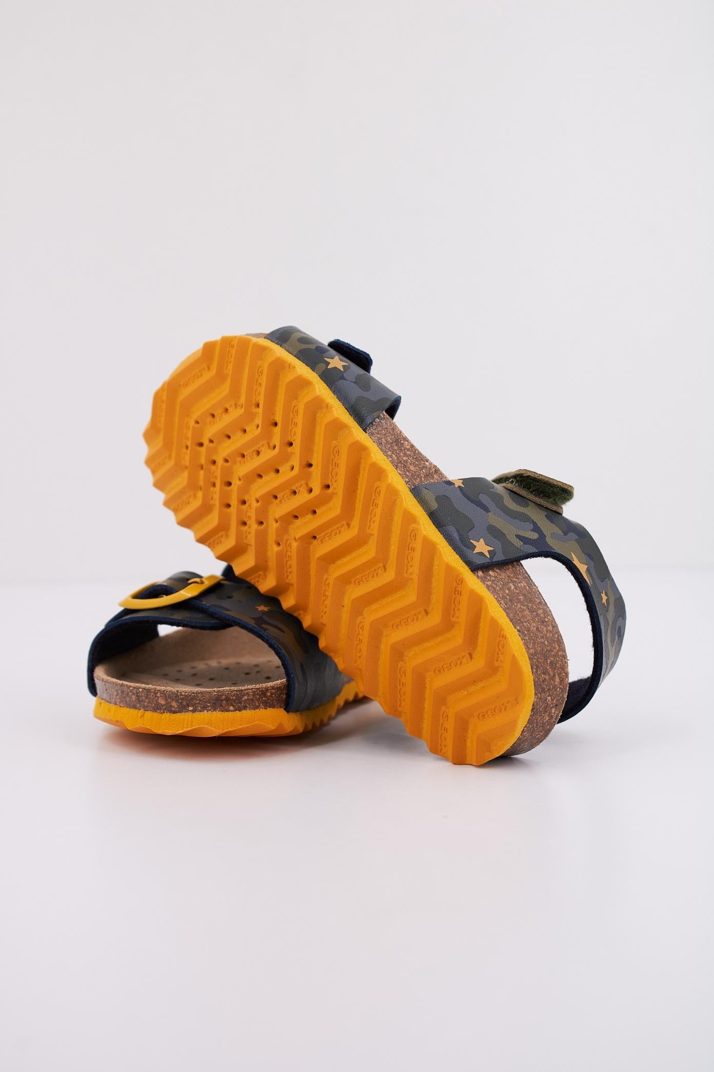 GEOX B SANDAL CHALKI BOY en color C  (5)