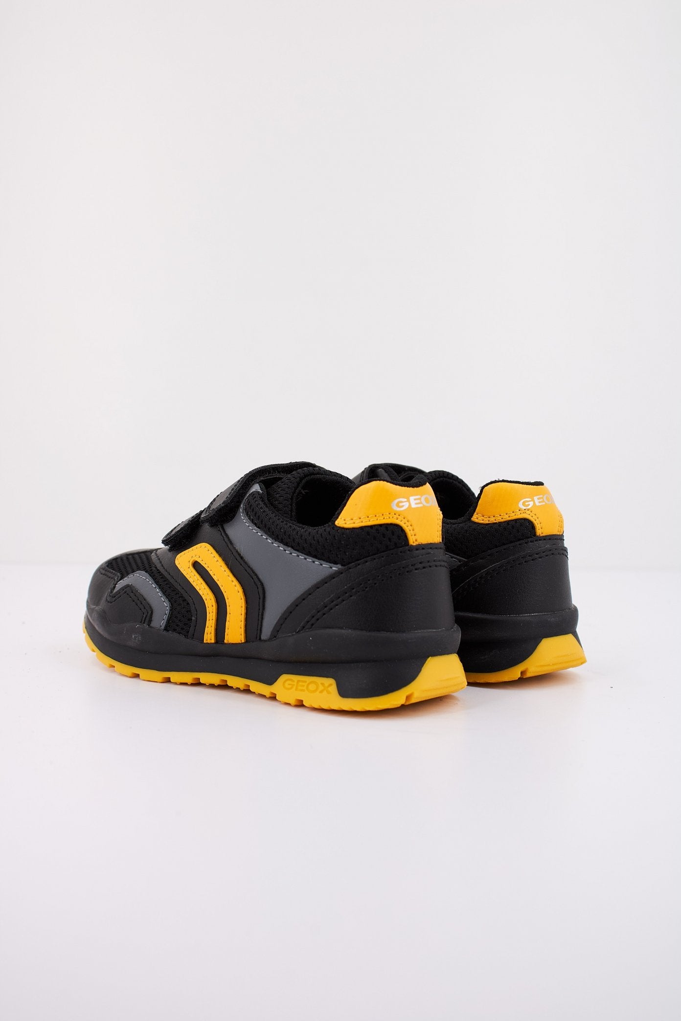 GEOX J PAVEL en color C  (4)