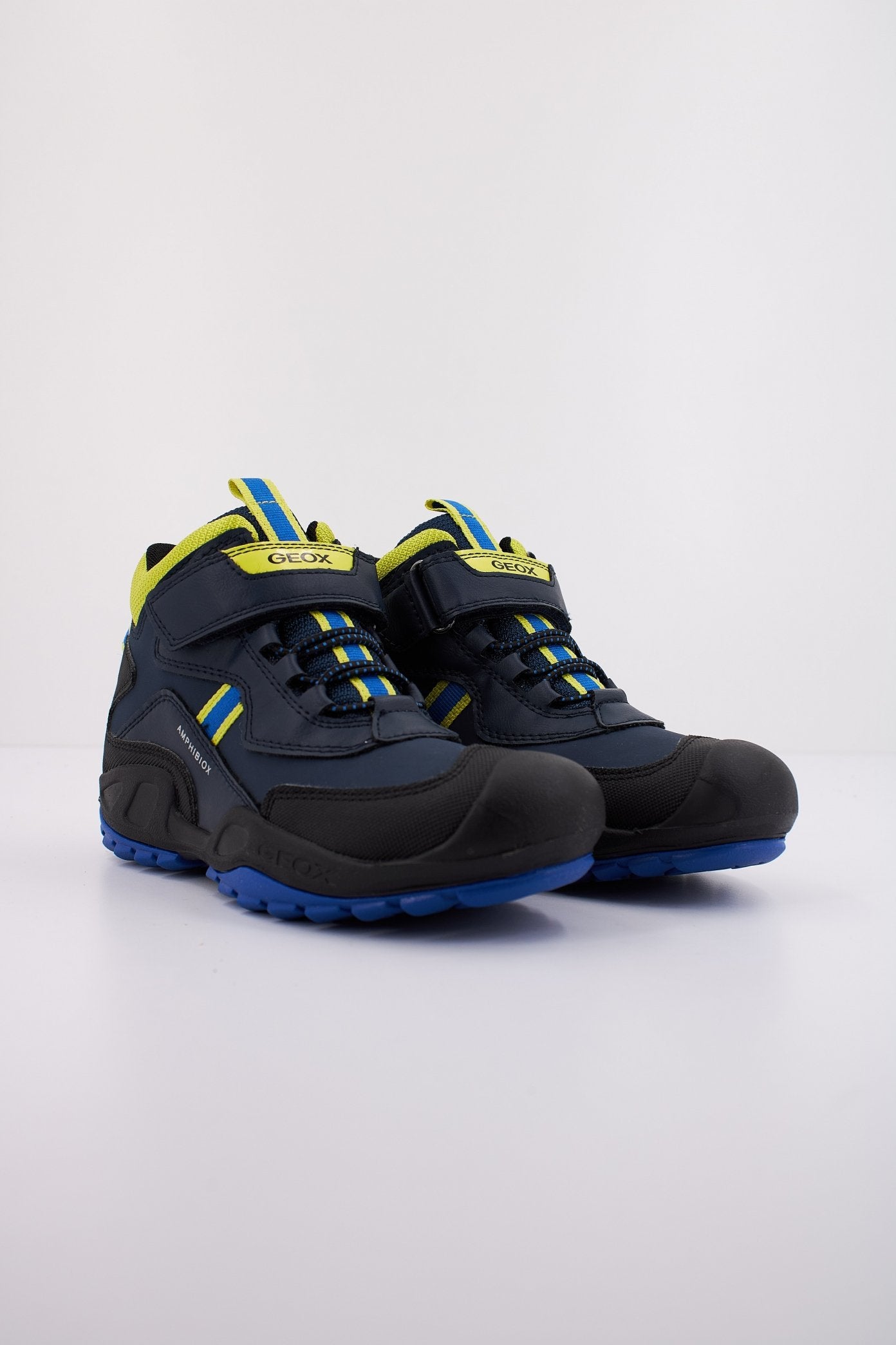GEOX  J NEW SAVAGE BOY B  en color CFS  (2)